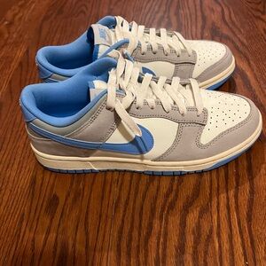 Nike Beige and Blue Sneakers